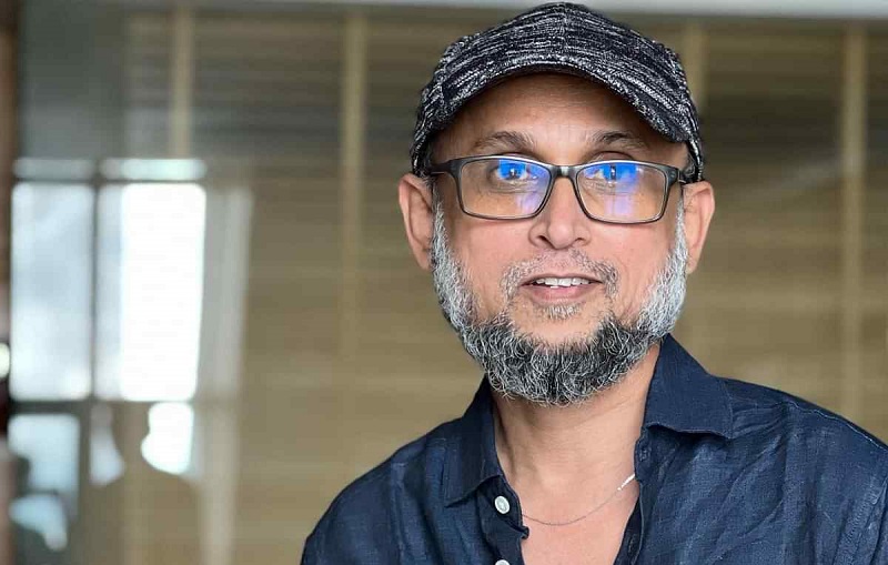 হঠাৎ অসুস্থ সংস্কৃতিবিষয়ক উপদেষ্টা, এয়ার অ্যাম্বুলেন্সে ঢাকায় প্রেরণ